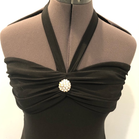 Beautiful sexy dress. Great for any occasion. - Picture 3 of 8